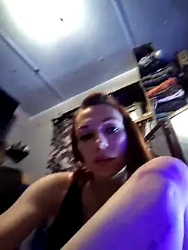 Snapshot of Genevieve143 chatting on 11/09/25, 10:52 Genevieve143 online show from 11/09/25, 10:52