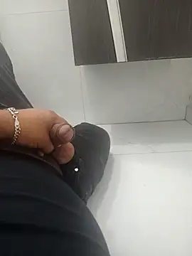 Snapshot of Frutales1402 chatting on 03/04/26, 02:50 Frutales1402 online show from 03/04/26, 02:50