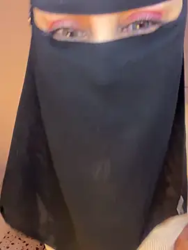 Snapshot of Jumanaa chatting on 11/21/25, 08:51 Jumanaa online show from 11/21/25, 08:51