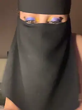 Snapshot of Jumanaa chatting on 04/07/26, 09:15 Jumanaa online show from 04/07/26, 09:15