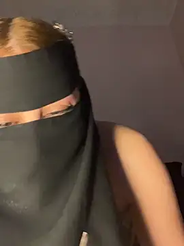 Snapshot of Jumanaa chatting on 04/10/26, 09:30 Jumanaa online show from 04/10/26, 09:30