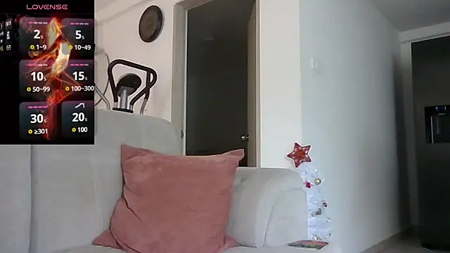 saramartinez1000 online show from 12/13/24, 07:43