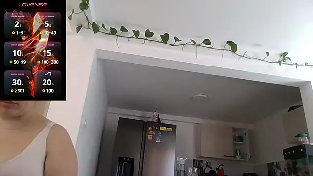 saramartinez1000 online show from 02/13/25, 06:27