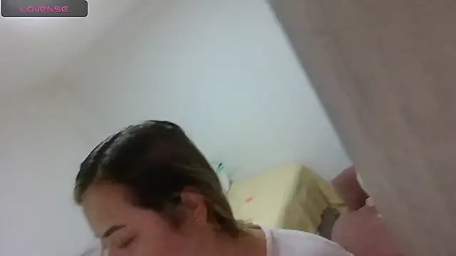 Snapshot of saramartinez1000 chatting on 02/16/26, 01:51 saramartinez1000 online show from 02/16/26, 01:51