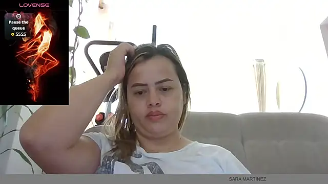 Snapshot of saramartinez1000 chatting on 03/19/26, 02:43 saramartinez1000 online show from 03/19/26, 02:43