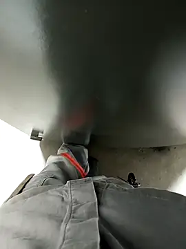 Snapshot of Din0071 chatting on 12/04/24, 10:19 Din0071 online show from 12/04/24, 10:19