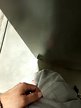 Snapshot of Din0071 chatting on 01/08/25, 10:48 Din0071 online show from 01/08/25, 10:48