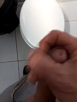 Snapshot of Din0071 chatting on 03/22/25, 02:14 Din0071 online show from 03/22/25, 02:14