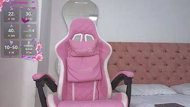 Snapshot of Tiphani_walker_ chatting on 04/12/26, 11:37 Tiphani walker online show from 04/12/26, 11:37