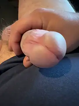 Sebastian24589 online show from 10/27/25, 09:35