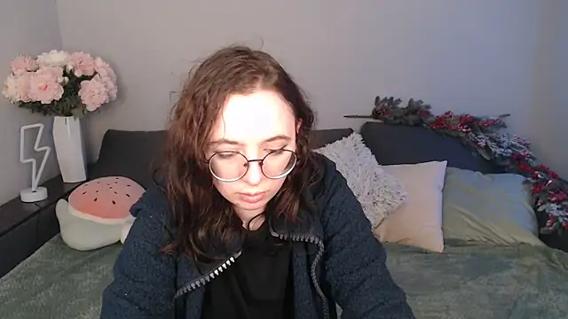 Mini Diva online show from 01/12/25, 09:08