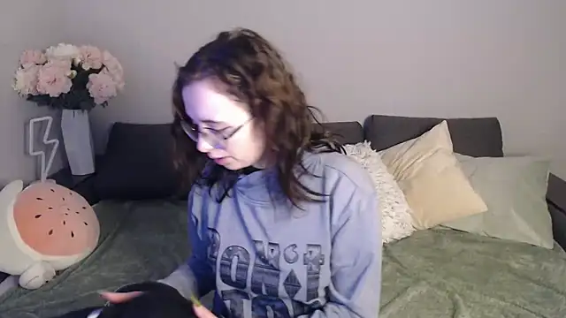 Mini Diva online show from 01/24/25, 09:06