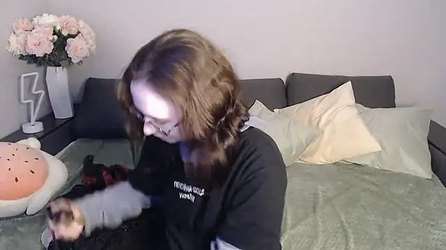 Mini Diva online show from 01/31/25, 09:16