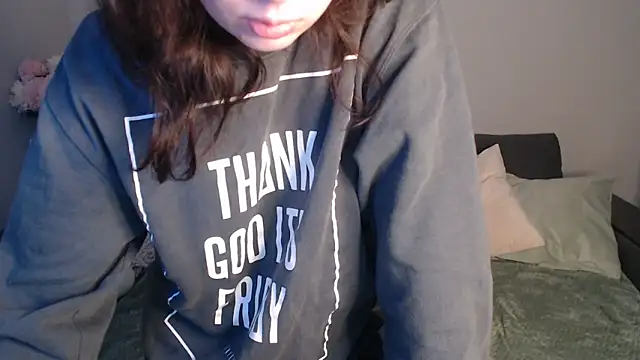 Mini Diva online show from 02/05/25, 09:04