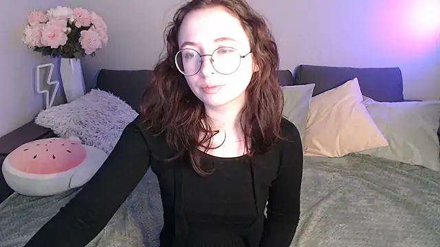 Mini Diva online show from 02/08/25, 09:13