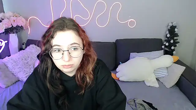 Mini Diva online show from 03/23/26, 09:13