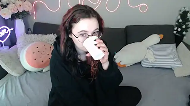 Mini Diva online show from 03/29/26, 08:14