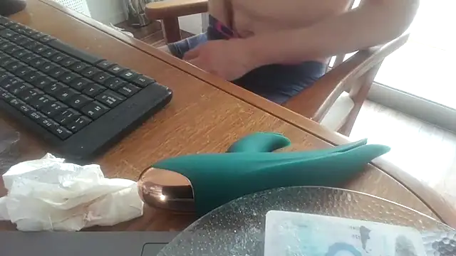 nicolaaaaas online show from 03/04/25, 09:54