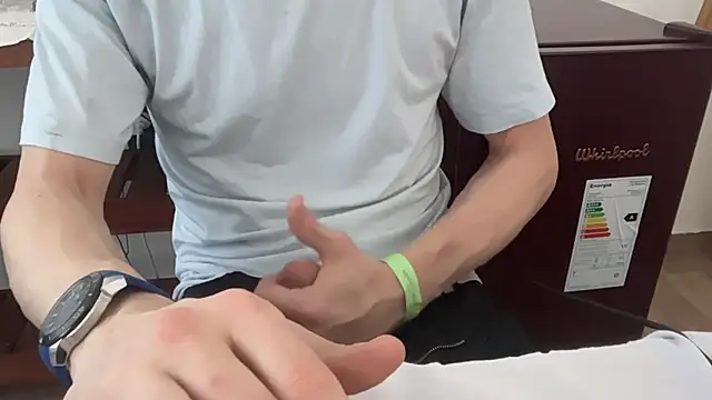 nicolaaaaas online show from 10/04/25, 08:40