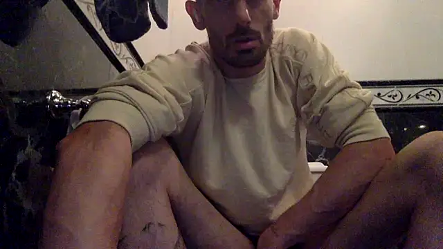 nicolaaaaas online show from 04/15/26, 09:26