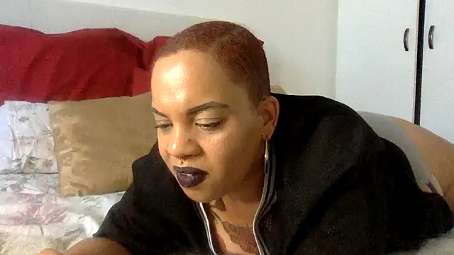 Snapshot of Rose_Gold_0503 chatting on 12/07/24, 03:08 Rose Gold 0503 online show from 12/07/24, 03:08