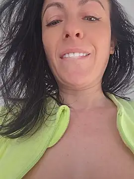 lovewildguy1 online show from 04/28/26, 05:45