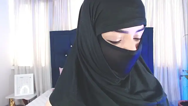 Snapshot of Uzra_hayed chatting on 11/22/25, 12:59 Uzra hayed online show from 11/22/25, 12:59