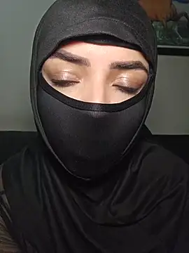 Snapshot of Uzra_hayed chatting on 11/23/25, 04:45 Uzra hayed online show from 11/23/25, 04:45