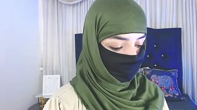 Uzra hayed online show from 12/22/25, 08:50