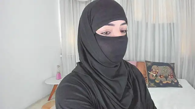 Snapshot of Uzra_hayed chatting on 05/09/26, 11:37 Uzra hayed online show from 05/09/26, 11:37