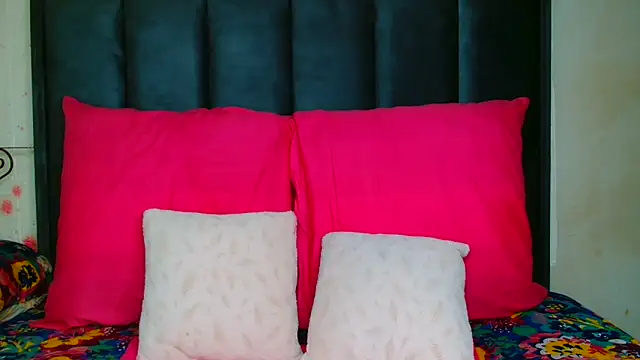 Kiaralane xx online show from 02/04/25, 12:33