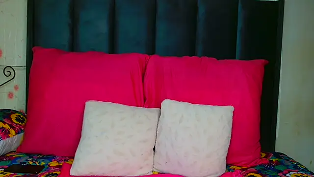 Kiaralane xx online show from 03/06/25, 12:19