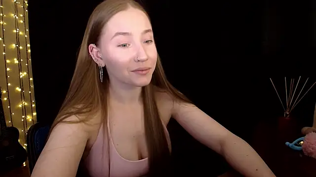 Snapshot of SindiWatsoon chatting on 04/15/26, 03:19 SindiWatsoon online show from 04/15/26, 03:19