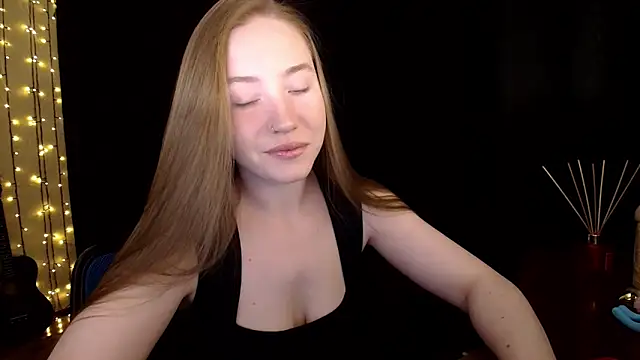 Snapshot of SindiWatsoon chatting on 04/17/26, 04:54 SindiWatsoon online show from 04/17/26, 04:54