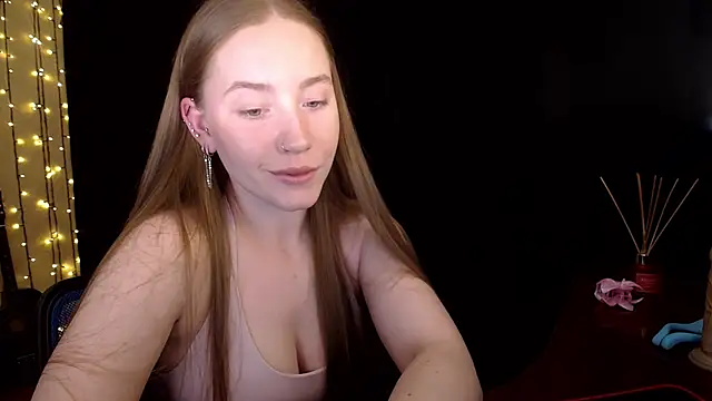 Snapshot of SindiWatsoon chatting on 05/18/26, 03:29 SindiWatsoon online show from 05/18/26, 03:29