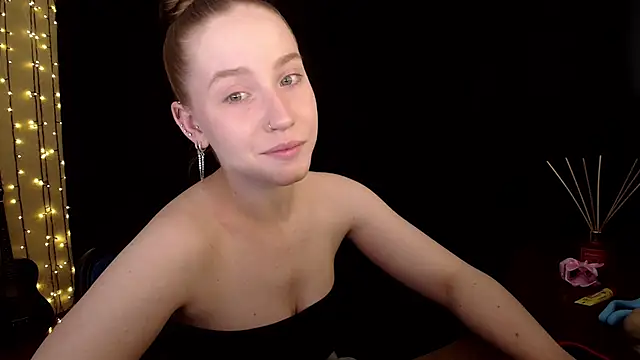 Snapshot of SindiWatsoon chatting on 06/16/26, 03:25 SindiWatsoon online show from 06/16/26, 03:25