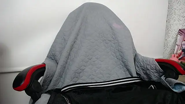 Snapshot of luly_pink chatting on 11/12/25, 03:29 luly pink online show from 11/12/25, 03:29