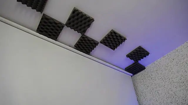 Snapshot of luly_pink chatting on 11/25/25, 04:01 luly pink online show from 11/25/25, 04:01