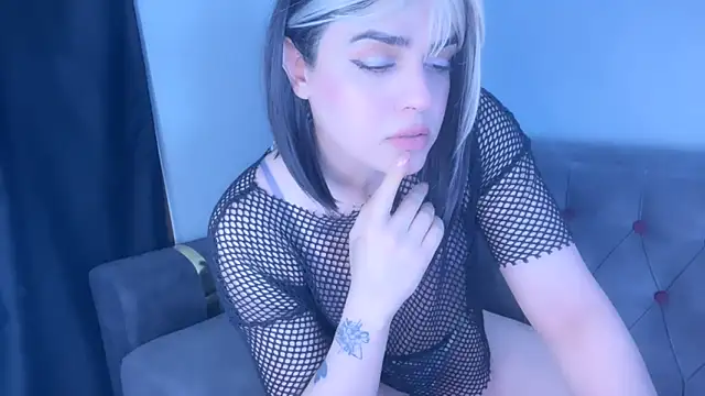 Arab tgirl online show from 11/22/25, 11:04