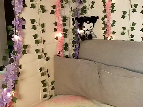 Snapshot of VictoireFeller chatting on 01/07/25, 12:55 VictoireFeller online show from 01/07/25, 12:55