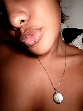 Snapshot of VictoireFeller chatting on 10/01/25, 05:46 VictoireFeller online show from 10/01/25, 05:46