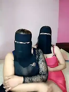 Snapshot of Meral1 chatting on 12/14/25, 10:14 Meral1 online show from 12/14/25, 10:14