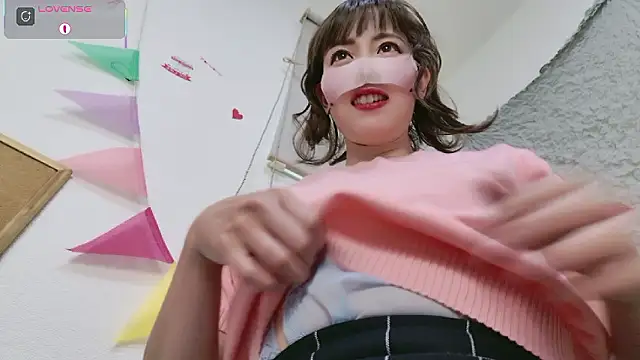 Snapshot of A33-asami chatting on 04/21/26, 01:07 A33-asami online show from 04/21/26, 01:07