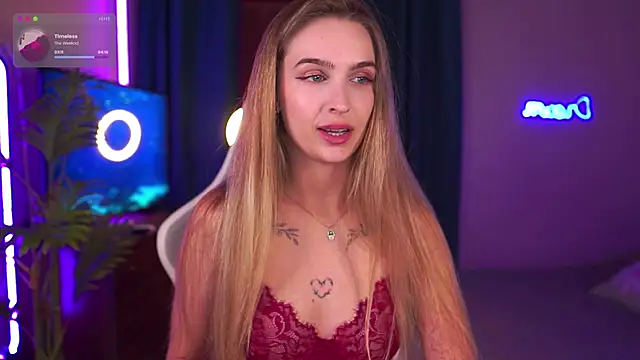 Kamila icee online show from 10/23/25, 07:01