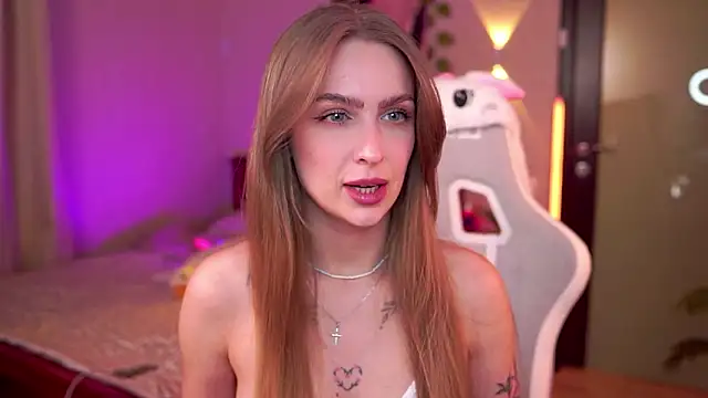 Snapshot of Kamila_icee chatting on 03/15/26, 09:10 Kamila icee online show from 03/15/26, 09:10