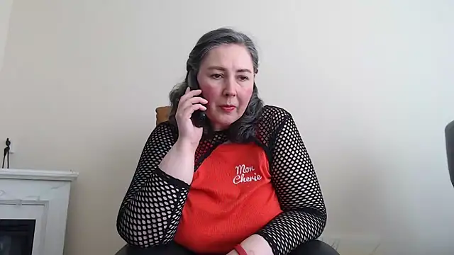 Snapshot of MilfGina chatting on 03/07/25, 01:29 MilfGina online show from 03/07/25, 01:29