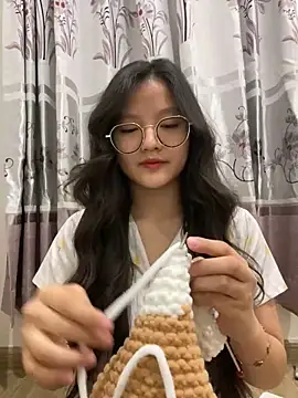 Krixxi22 online show from 12/08/24, 02:41