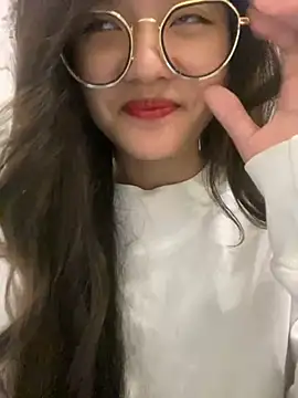 Krixxi22 online show from 12/22/24, 01:00