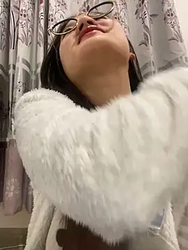 Krixxi22 online show from 02/18/25, 02:16