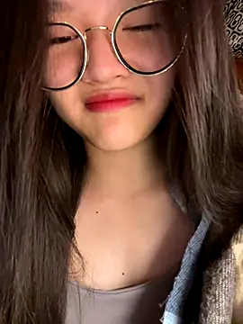 Krixxi22 online show from 10/13/25, 03:01